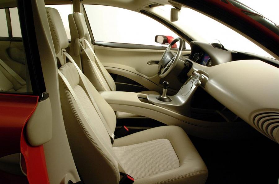  Volvo Safety Concept Car 2001 года  (фото 20 из 20)